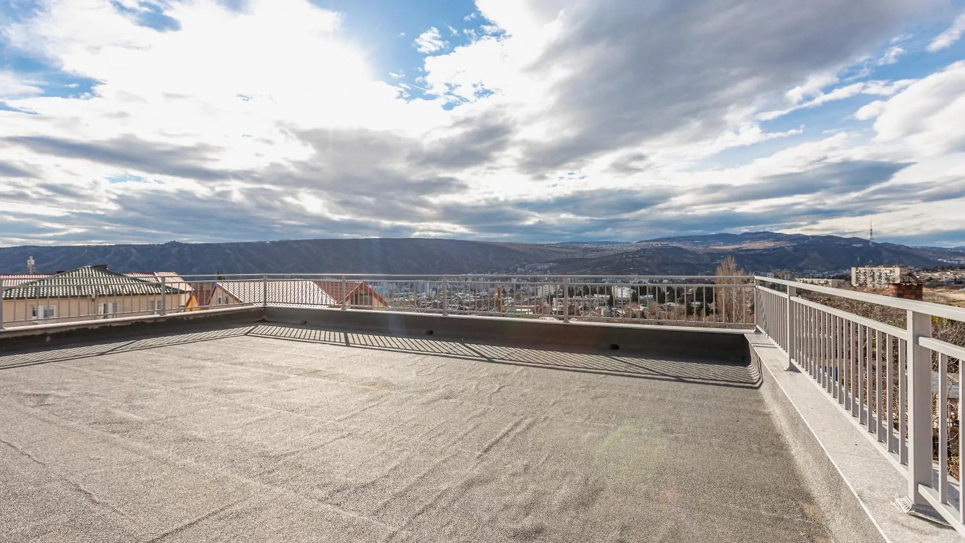 Fresh Air & Panoramic View Apartment Tbilisi Georgia