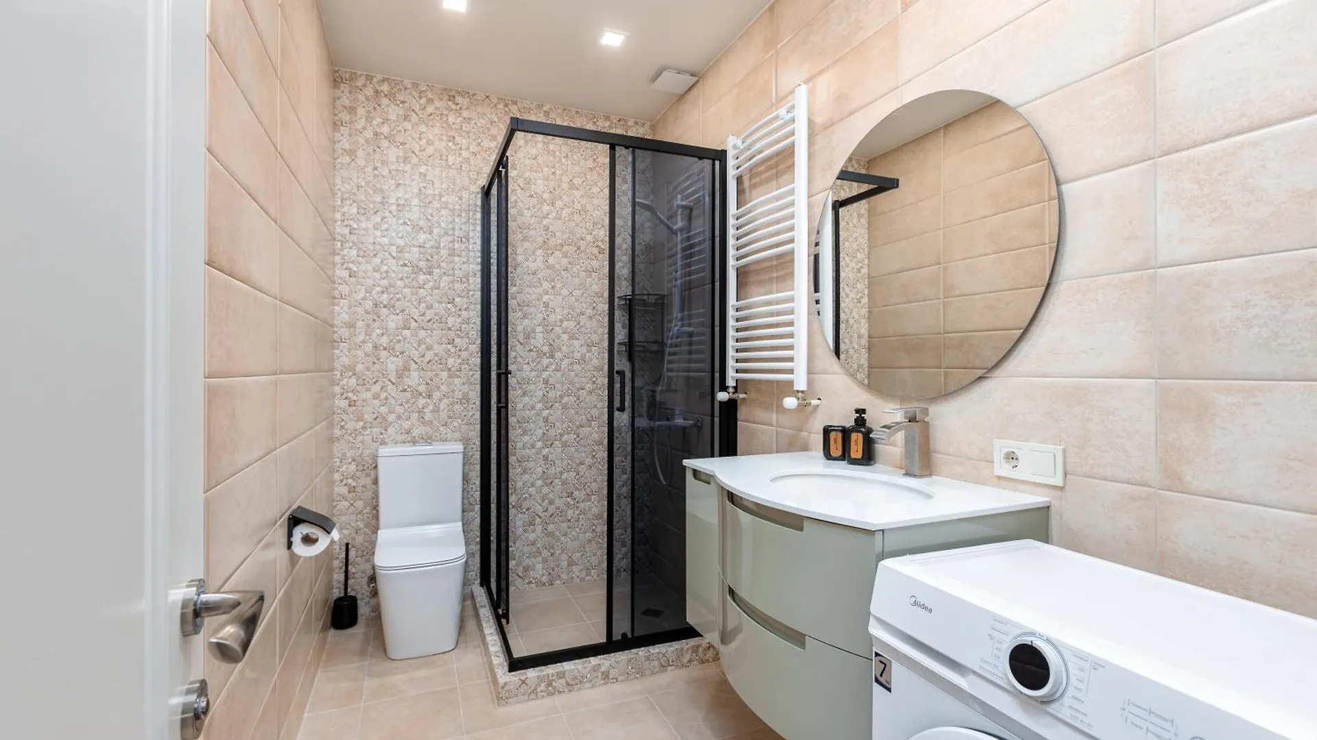 Fresh Air & Panoramic View Apartment Tbilisi