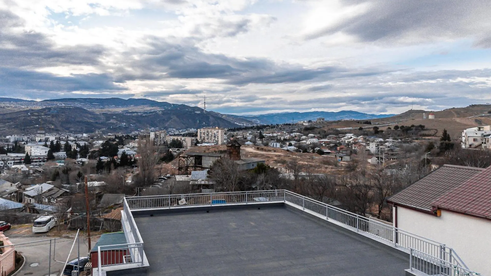 Fresh Air & Panoramic View Apartment Tbilisi Georgia